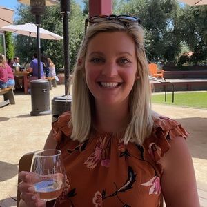 Meet your Posher, Stephanie